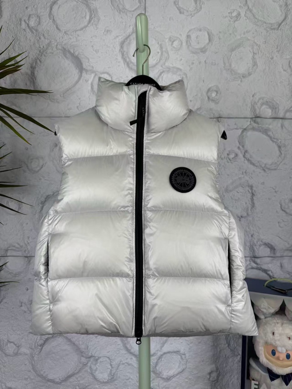 Canada Goose Silver Reflective Quilted Down Vest - Men❤️